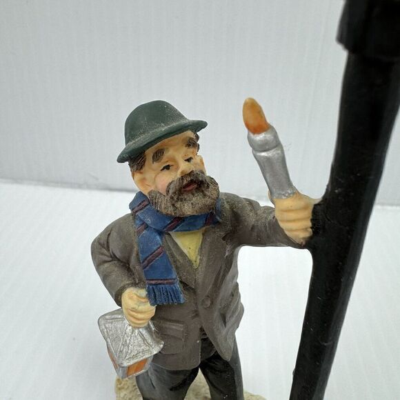 Mervyn's Village Square Man Lighting Lamppost 1993 Figurine Vintage Christmas - Picture 2 of 10
